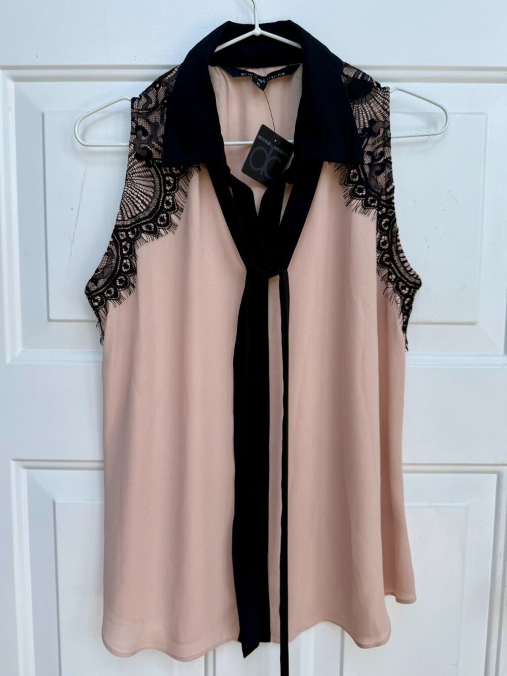 Atina Cristina Sleeveless Lace Trim Blouse NWT Size XS